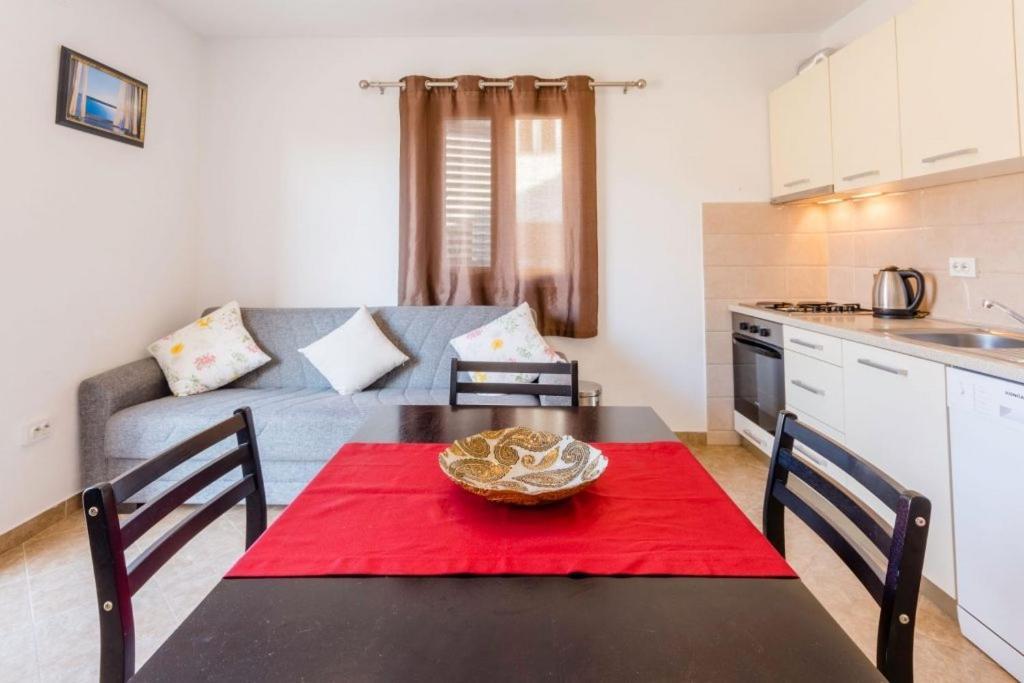 Apartments With A Parking Space Supetar, Brac - 16294 Quarto foto